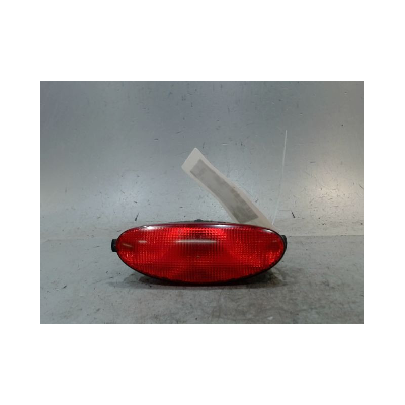 FEU BROUILLARD CENTRAL ARRIERE PEUGEOT 206