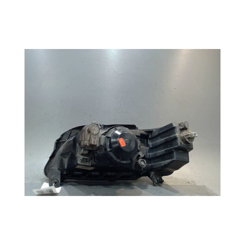 PHARE DROIT PEUGEOT 106