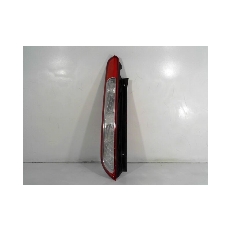FEU ARRIERE GAUCHE  FORD FOCUS 2008-