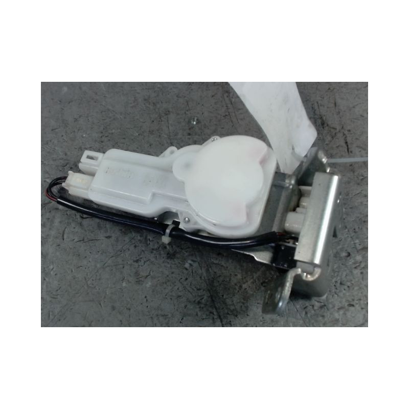 SERRURE HAYON  SUZUKI SWIFT 3P