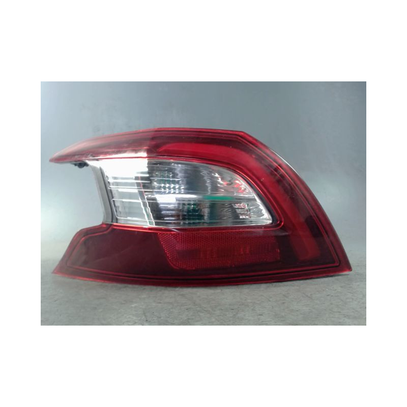 FEU ARRIERE GAUCHE  PEUGEOT 308 2011-