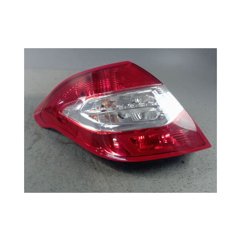 FEU ARRIERE GAUCHE  CITROEN C4 2010-
