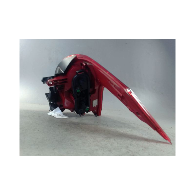 FEU ARRIERE GAUCHE  PEUGEOT 5008 2009-