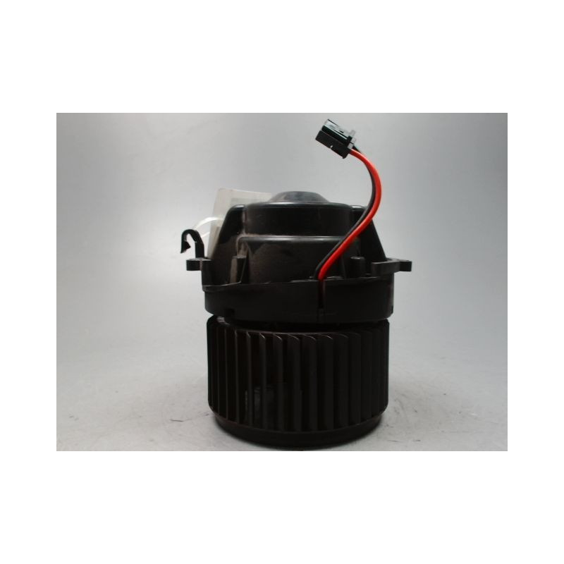 MOTEUR VENTILATEUR CHAUFFAGE B.M.W. SERIE 2