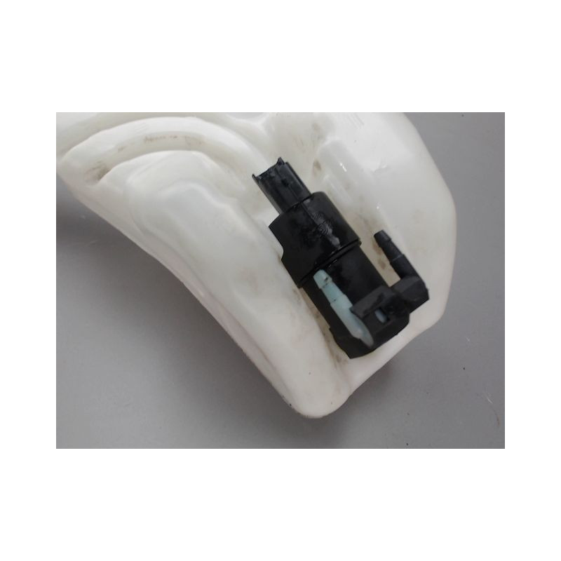 RESERVOIR LAVE-GLACE AVANT CITROEN C3
