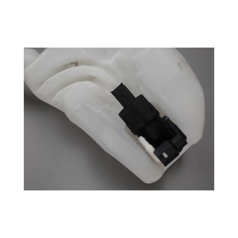 RESERVOIR LAVE-GLACE AVANT CITROEN C3