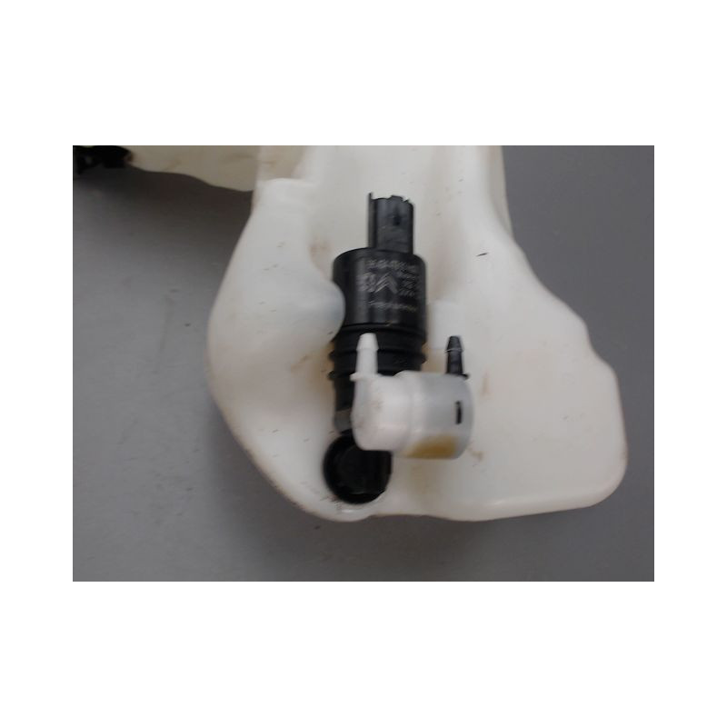 RESERVOIR LAVE-GLACE AVANT PEUGEOT 3008