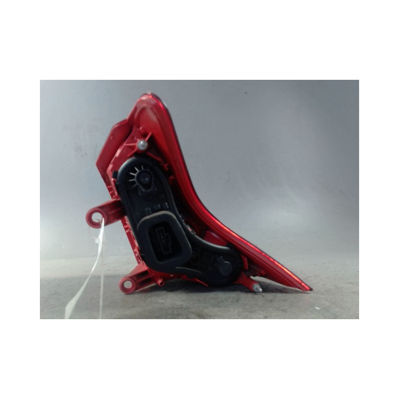 FEU ARRIERE GAUCHE  PEUGEOT 3008 2009-