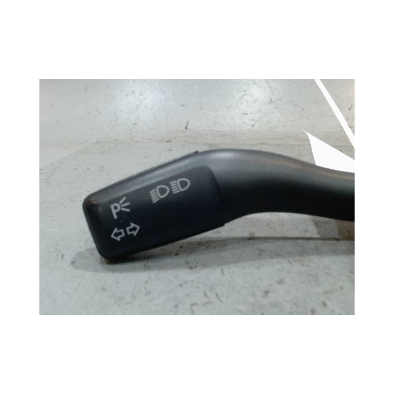 COMMANDE CLIGNOTANT AUDI A4