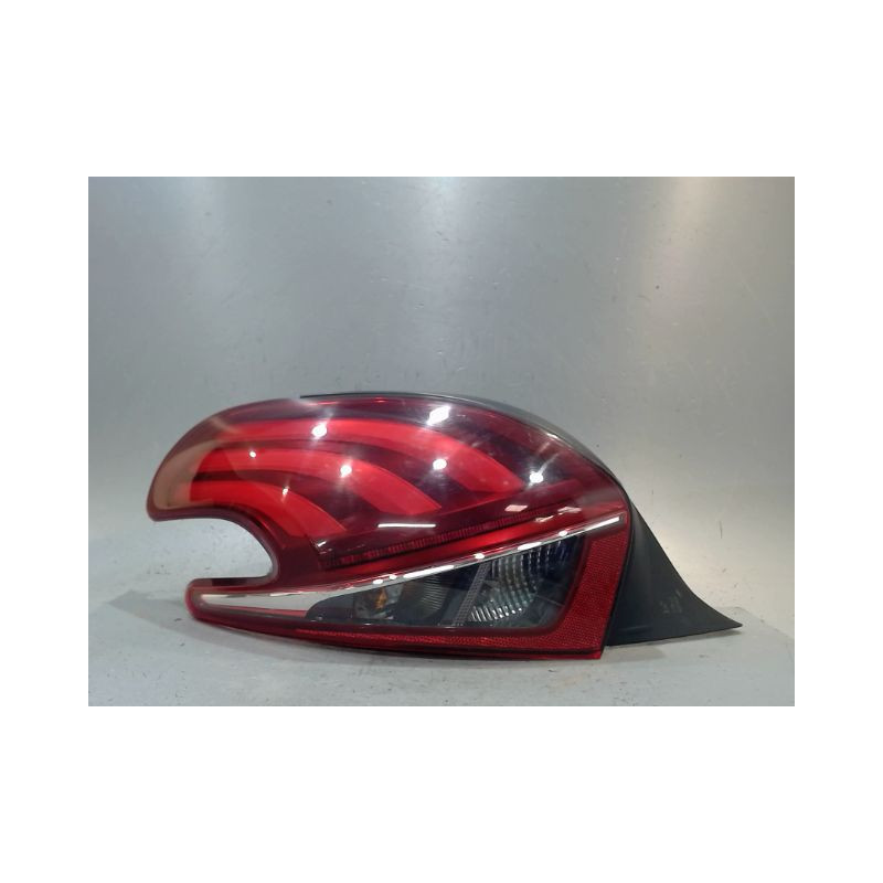 FEU ARRIERE GAUCHE  PEUGEOT 208