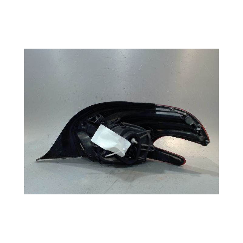 FEU ARRIERE GAUCHE  PEUGEOT 208