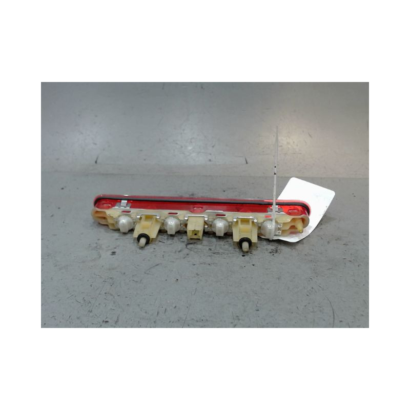 FEUX STOP SUPPLEMENTAIRE PEUGEOT 207