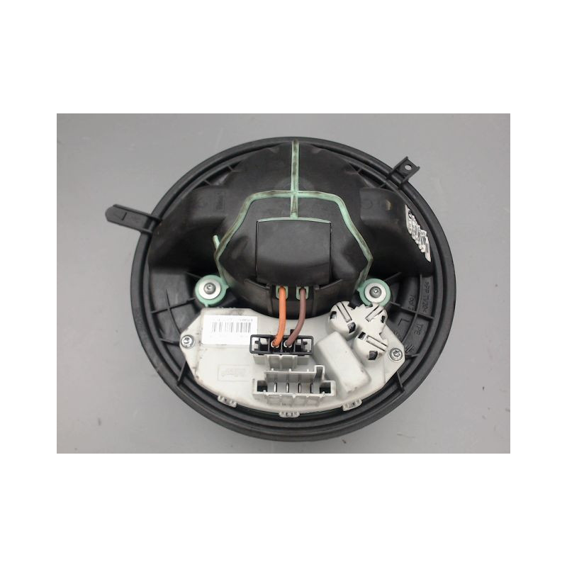 MOTEUR VENTILATEUR CHAUFFAGE B.M.W. SERIE 1
