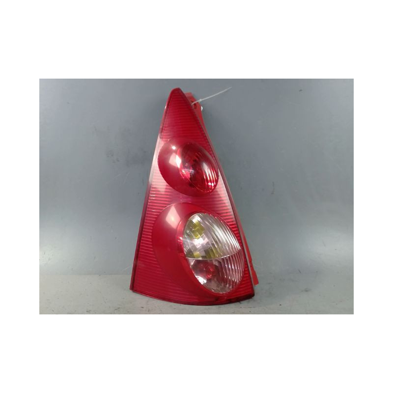 FEU ARRIERE GAUCHE  PEUGEOT 107 5P