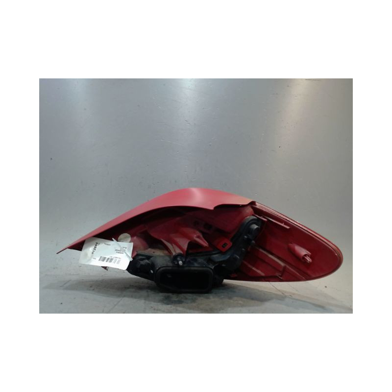 FEU ARRIERE GAUCHE  PEUGEOT 207