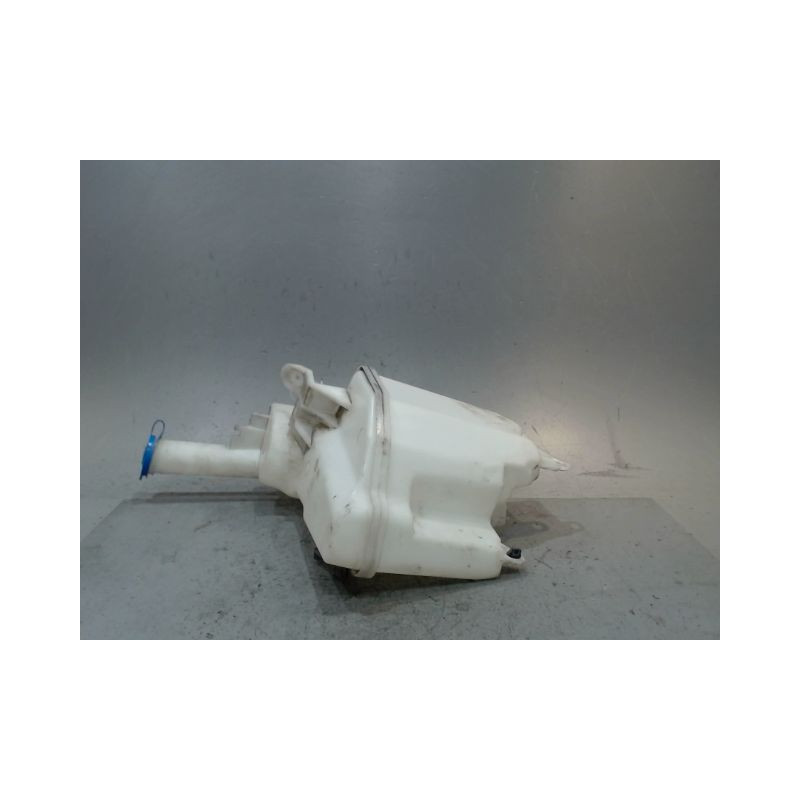 RESERVOIR LAVE-GLACE AVANT PEUGEOT 108
