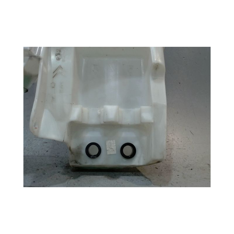 RESERVOIR LAVE-GLACE AVANT CITROEN C1