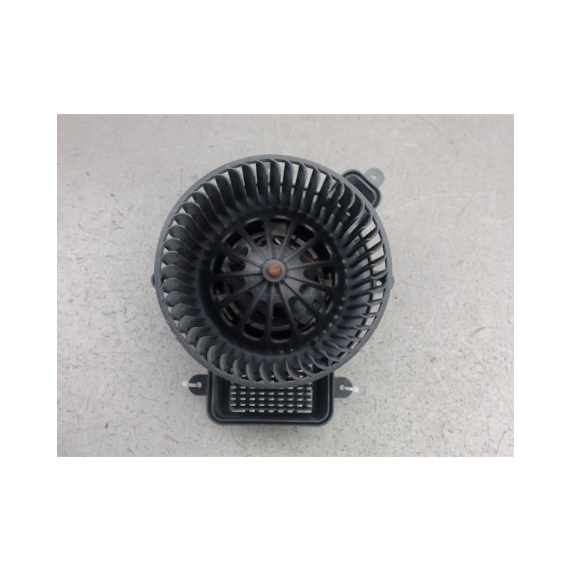 MOTEUR VENTILATEUR CHAUFFAGE PEUGEOT 5008