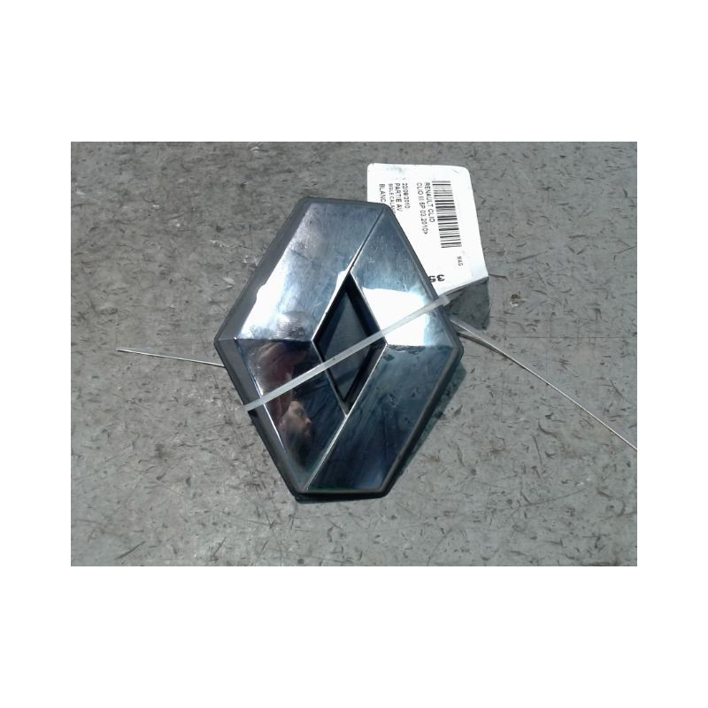 SIGLE CALANDRE RENAULT CLIO III 2010-