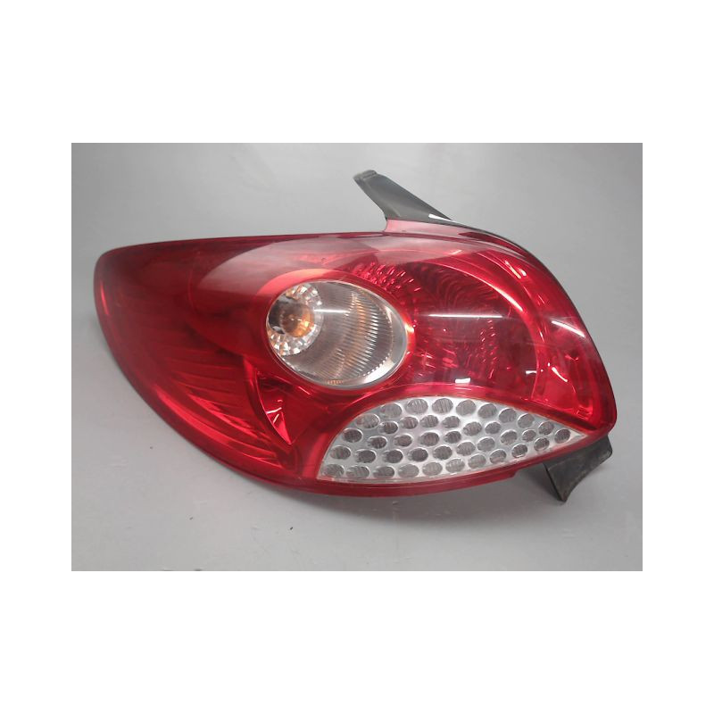 FEU ARRIERE GAUCHE  PEUGEOT 206