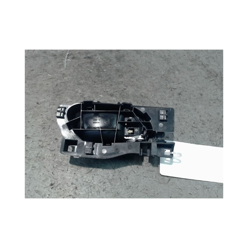 POIGNEE INTERIEURE PORTE AVANT GAUCHE PEUGEOT 207 3P