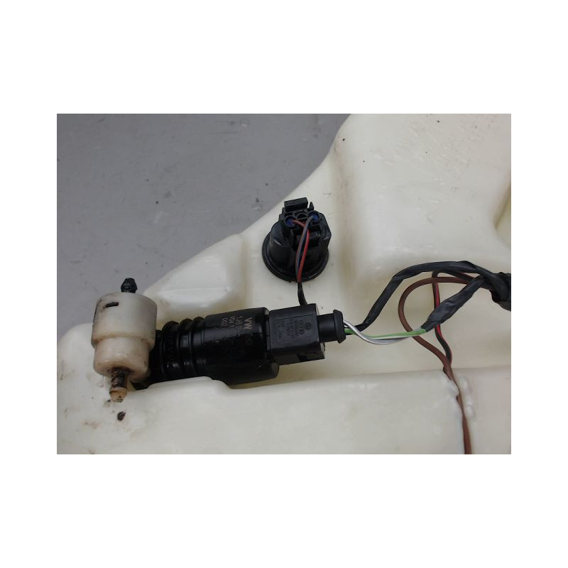 RESERVOIR LAVE-GLACE AVANT PORSCHE CAYENNE