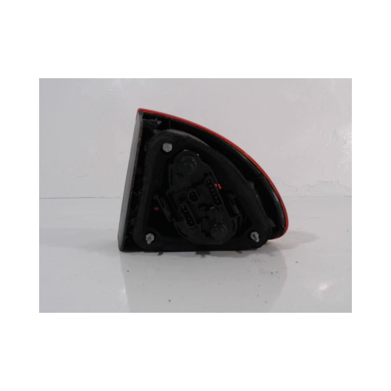 FEU ARRIERE GAUCHE  SEAT LEON 2000-2006