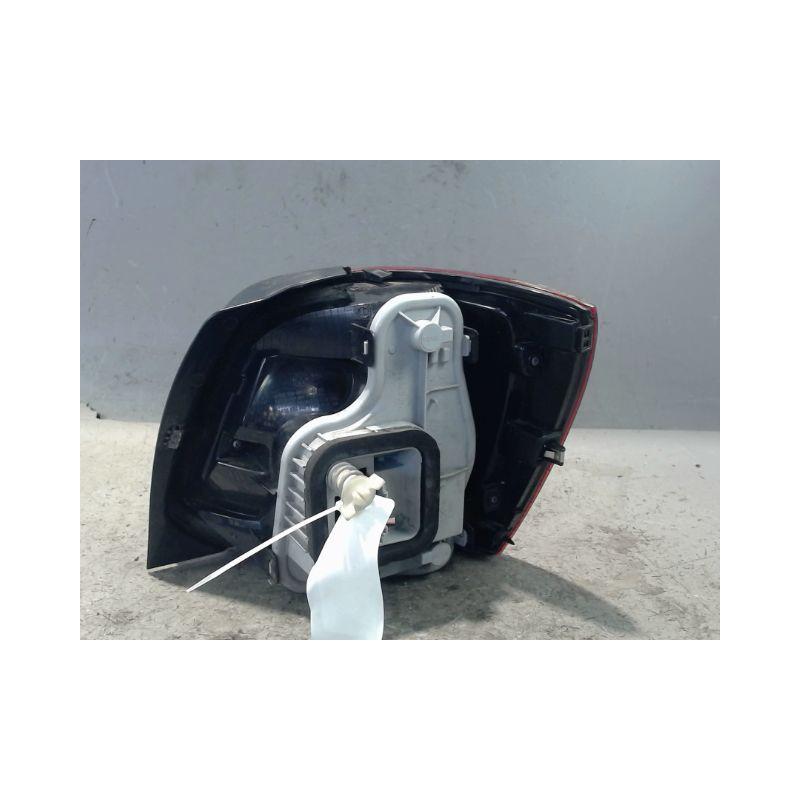 FEU ARRIERE GAUCHE  VOLKSWAGEN POLO 2009-