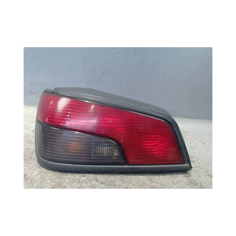FEU ARRIERE GAUCHE  PEUGEOT 306 93-97