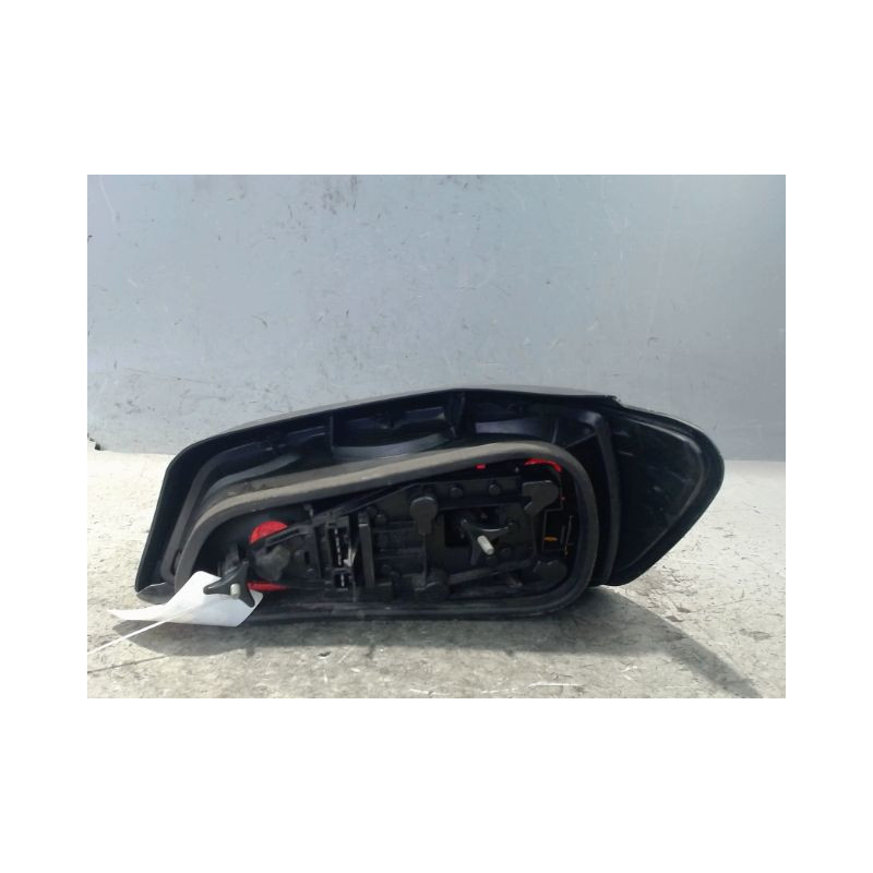 FEU ARRIERE GAUCHE  PEUGEOT 306 93-97