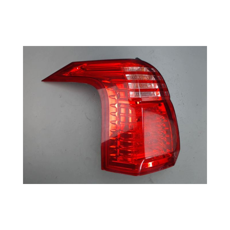 FEU ARRIERE GAUCHE  PEUGEOT 5008