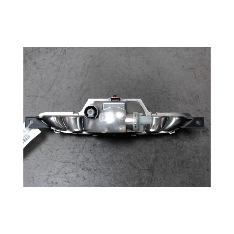 FEU BROUILLARD CENTRAL ARRIERE PEUGEOT 208