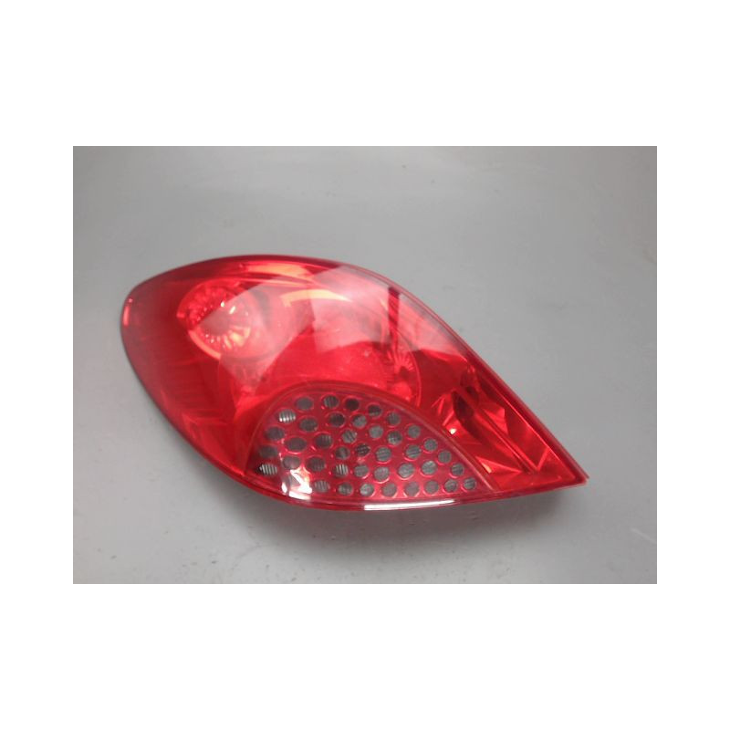 FEU ARRIERE GAUCHE  PEUGEOT 207