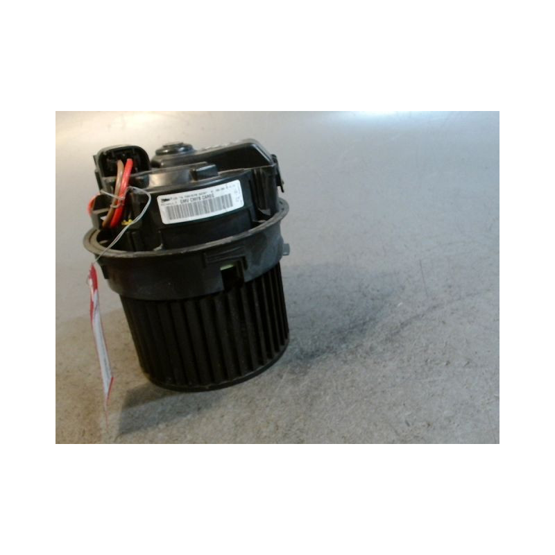 MOTEUR VENTILATEUR CHAUFFAGE DACIA DUSTER 2