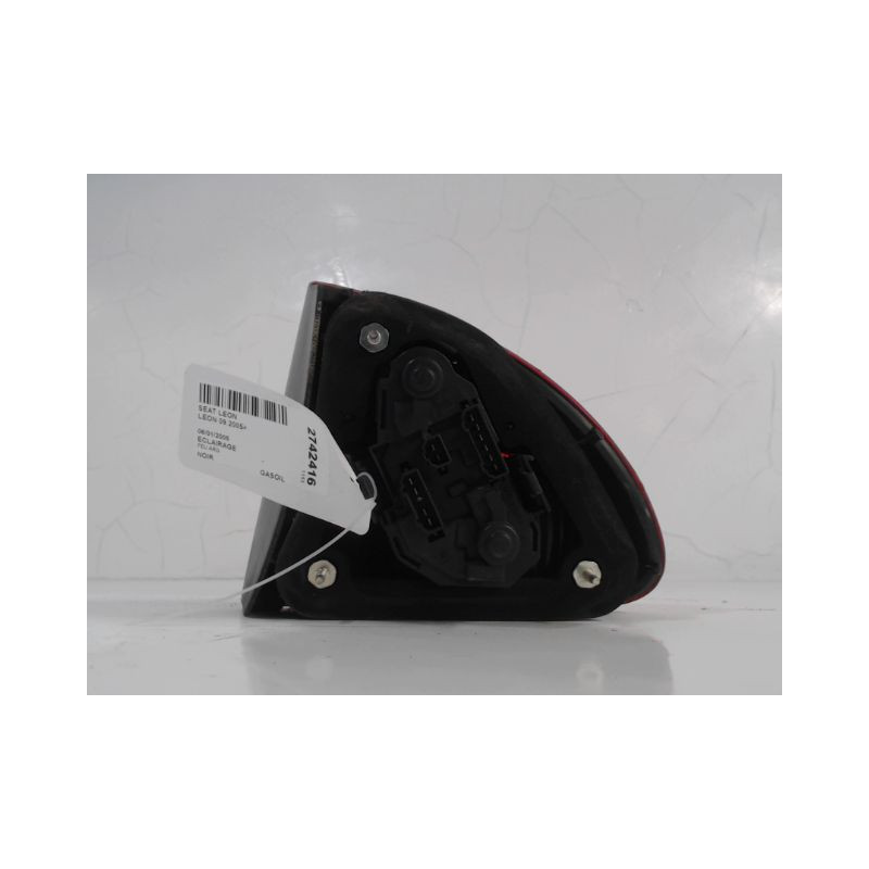 FEU ARRIERE GAUCHE  SEAT LEON 2005-