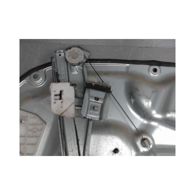 MECANISME+MOTEUR LEVE-GLACE AVANT DROIT KIA CEE-D