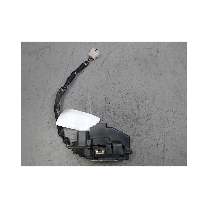 SYSTEME CONDAMNATION AVANT GAUCHE MAZDA 626 97-99