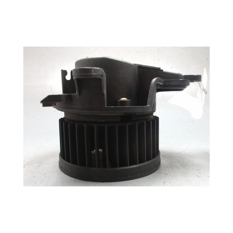 MOTEUR VENTILATEUR CHAUFFAGE CITROEN BERLINGO FGT -2002