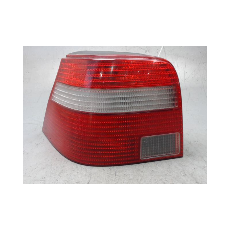 FEU ARRIERE GAUCHE  VOLKSWAGEN GOLF IV 98-2004