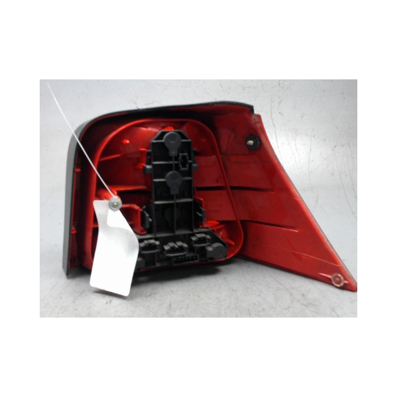 FEU ARRIERE GAUCHE  VOLKSWAGEN GOLF IV 98-2004
