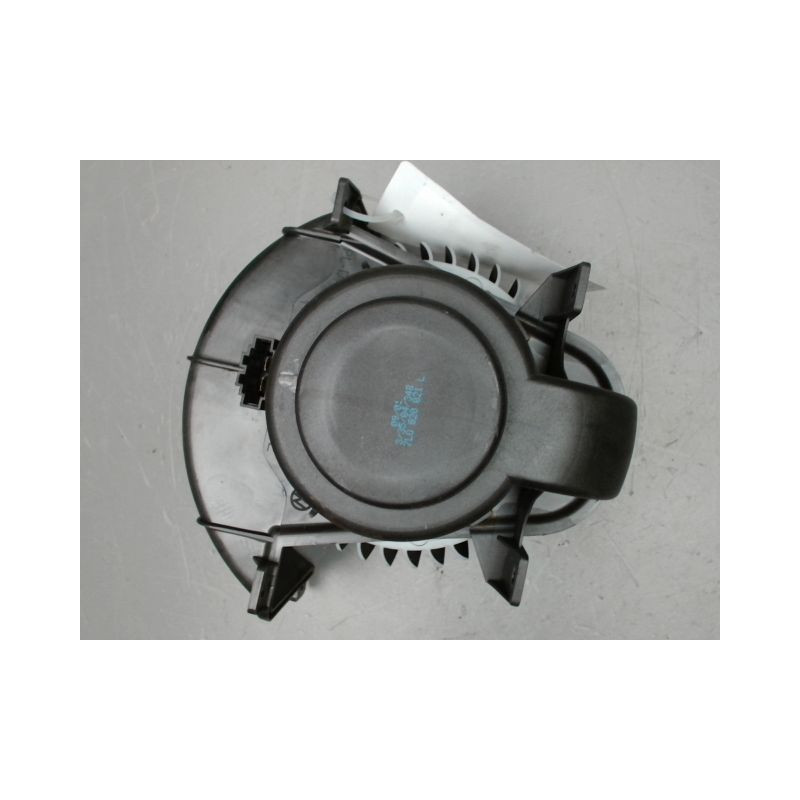 MOTEUR VENTILATEUR CHAUFFAGE VOLKSWAGEN TOUAREG