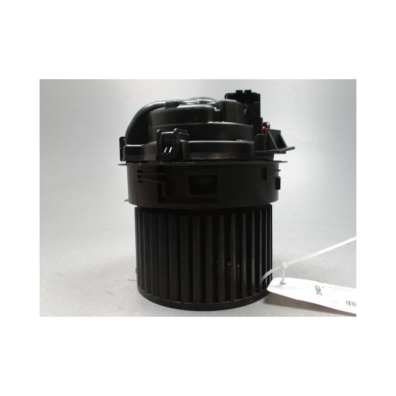 MOTEUR VENTILATEUR CHAUFFAGE RENAULT ARKANA