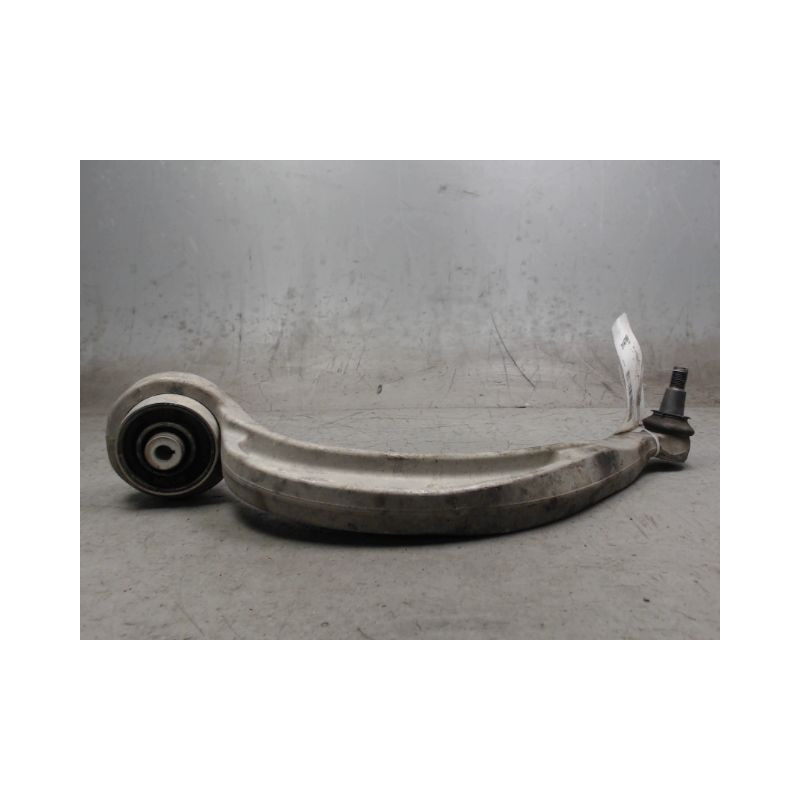 TRIANGLE INFERIEUR AVANT DROIT AUDI A6