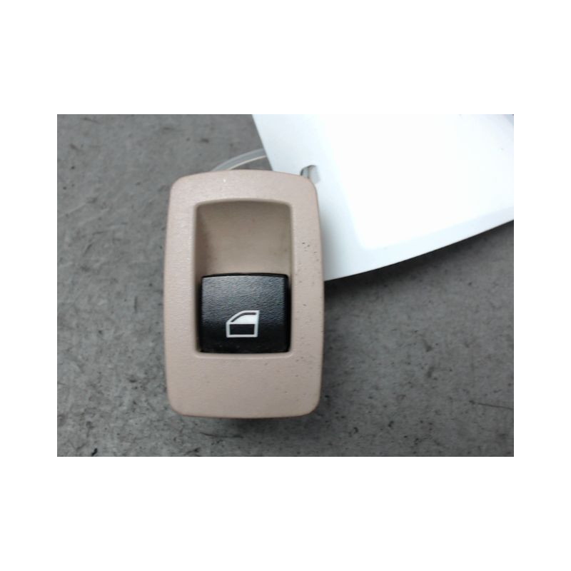 COMMANDE LEVE-GLACE PORTE AVD B.M.W. X3