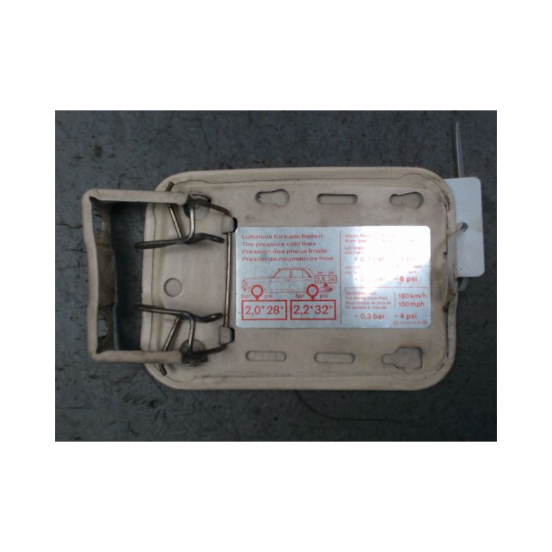 VOLET DE TRAPPE CARBURANT MERCEDES 200