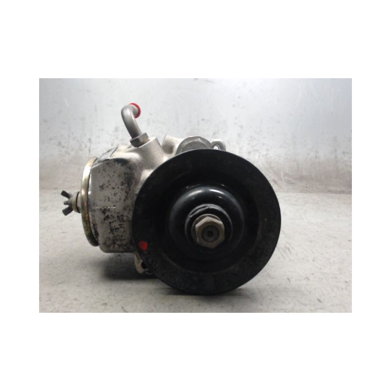 POMPE DIRECTION ASSISTEE MERCEDES 200