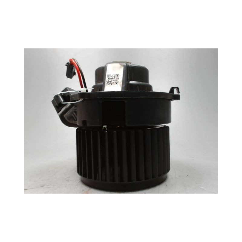 MOTEUR VENTILATEUR CHAUFFAGE B.M.W. I3