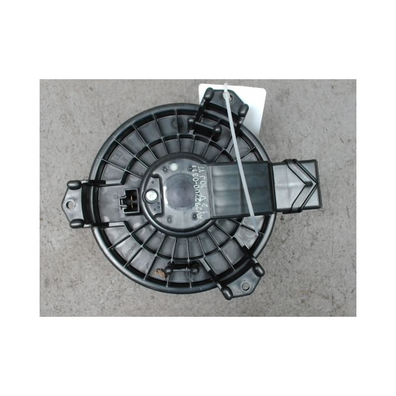 MOTEUR VENTILATEUR CHAUFFAGE TOYOTA YARIS