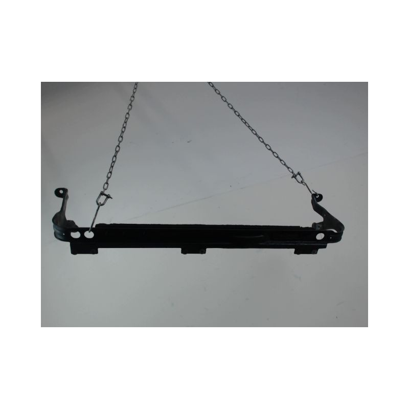 TRAVERSE INFERIEURE ARMATURE AVANT FORD KUGA