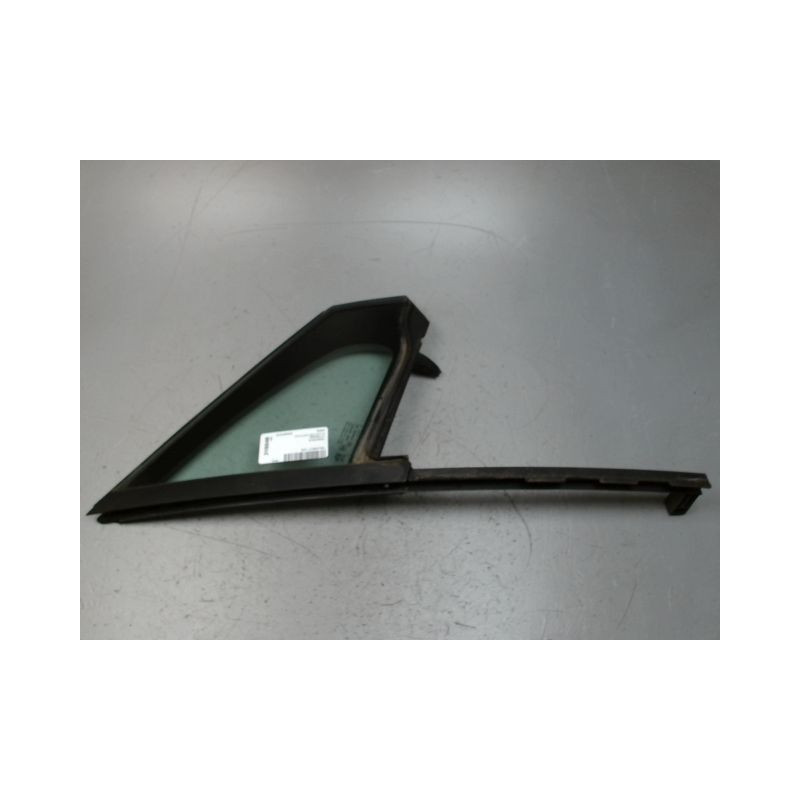 GLACE FIXE PORTE AVD PEUGEOT 208